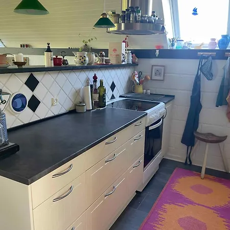 Holiday home Lovely Retreat Close To The Water, *