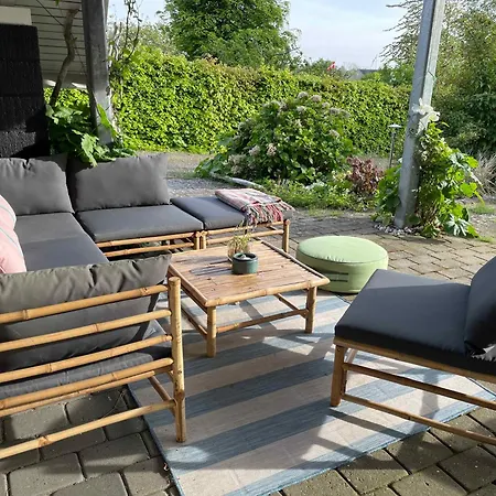 Holiday home Lovely Retreat Close To The Water, *